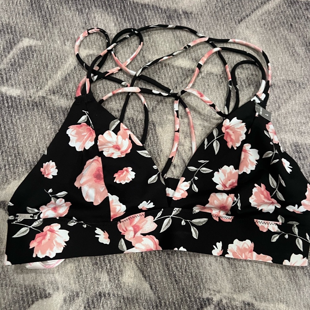 New Victoria Secrets Floral Unwired Sports Bra L